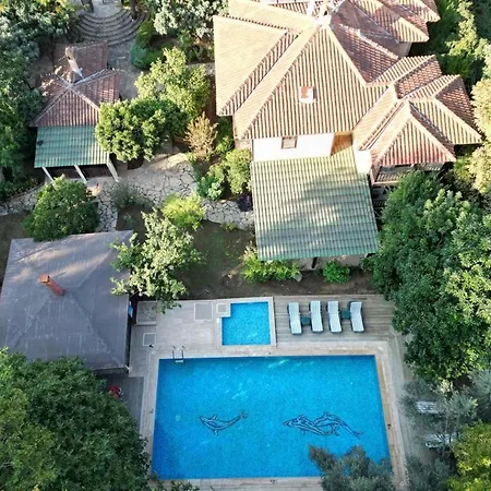 With Private Pool In Marmaris فيلة